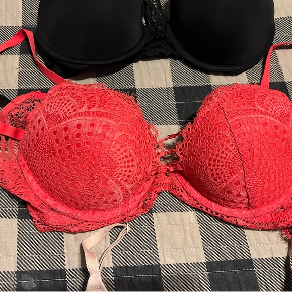 Victoria’s Secret Bras — As Bundle or Separate - Picture 7 of 8